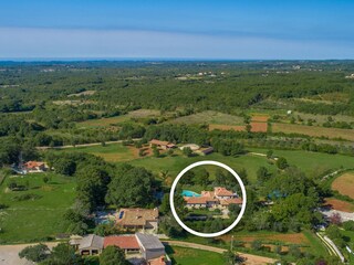 Villa Barat Ambiente 18