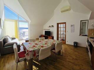 Holiday apartment Karlobag Features 21