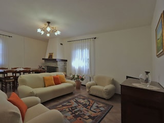 Casale Lucy – Wohnzimmer mit Kamin