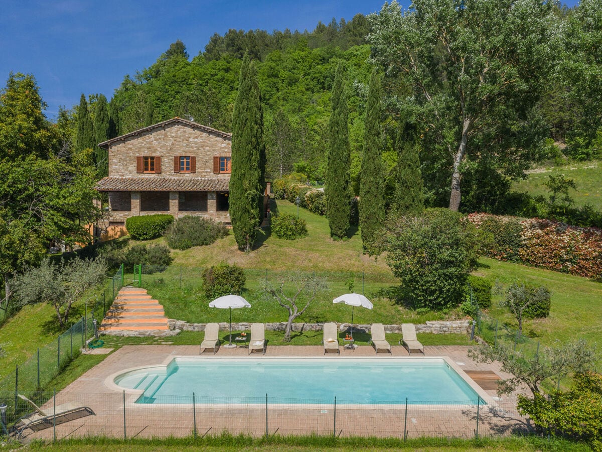 Casale San Francesco - Privatvilla aus Stein mit Pool