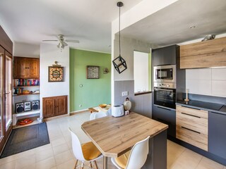 Holiday house Sant Pere Pescador Features 28