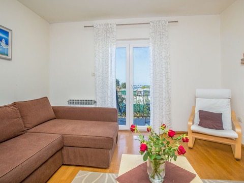 Holiday apartment Silvia with seaview