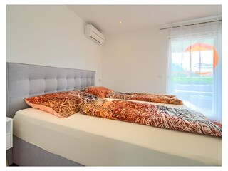 Villa mit beheiztem Pool & Meerblick