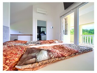 Villa mit beheiztem Pool & Meerblick