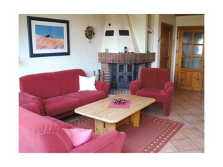 Blick zum Kamin des Ferienhauses