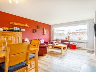 Wohnzimmer mit Essbereich