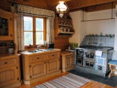 Wohnküche mit Kachelherd