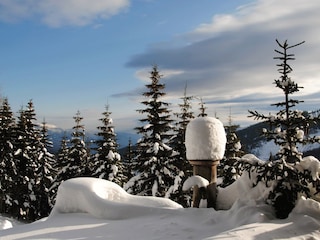 Verschneiter Brunnen