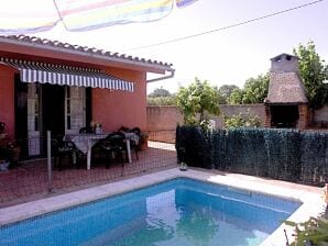 Ferienhaus mit privatem Pool - Vilacolum - image1