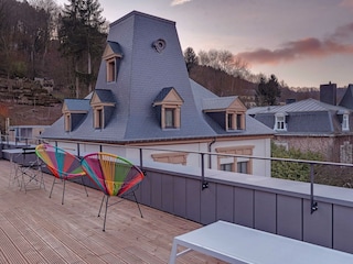 Blick von der umliegenden Dachterrasse