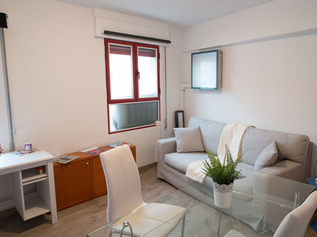 Ferienwohnung M Cba30 Rastro Madrid La Latina Madrid Firma For You Rentals Victoria Roa Aguirre