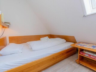 2. Schlafzimmer