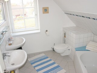 Das Bad im Obergschoss