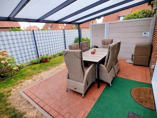 Terrasse mit Grill