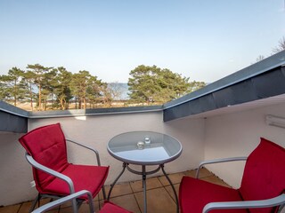 Ihr möblierter Balkon mit schönem Meerblick.