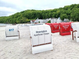 Ihr Strandkorb am Strand (von Mai - September).