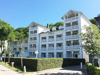Das Apartmenthaus Ostsee in Binz auf Rügen.