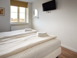 2. Schlafzimmer