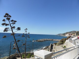 Appartamento per vacanze Imperia & Umgebung Ambiente 16