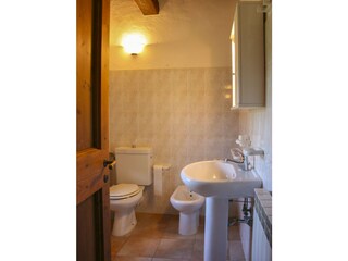 Villa Cortona Bathroom 27