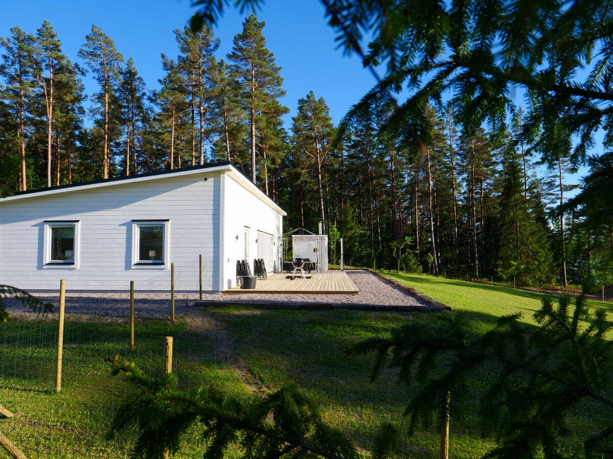 Ferienhaus Saleboda bzw. 3 Häuser am See mit Steg, Boot &amp; Sauna