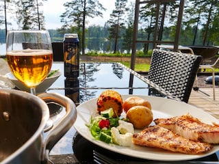 Grillabend mit auf der Terrasse mit Seeblick