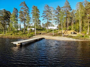 Ferienhaus Saleboda am See mit Steg, Boot, Sauna & Hundezaun - Holmsjö - image1