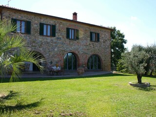 Vakantiehuis Lucignano Buitenaudio-opname 3
