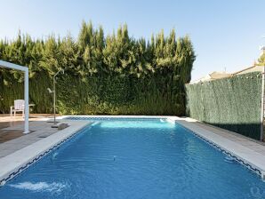 Casa de vacaciones Grata casa vacacional, Valencina de la Concepción Piscina - Sevilla - image1