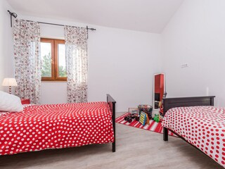 Schlafzimmer 4