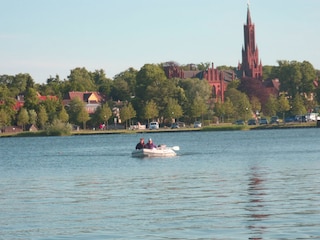Malchow Schifffahrt im Linzer Kanal