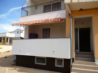 Apartment Seline Outdoor Recording 3
