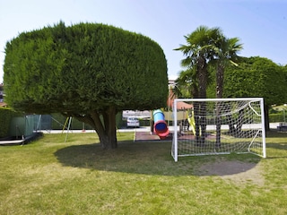 Residenzeigener Fußballplatz