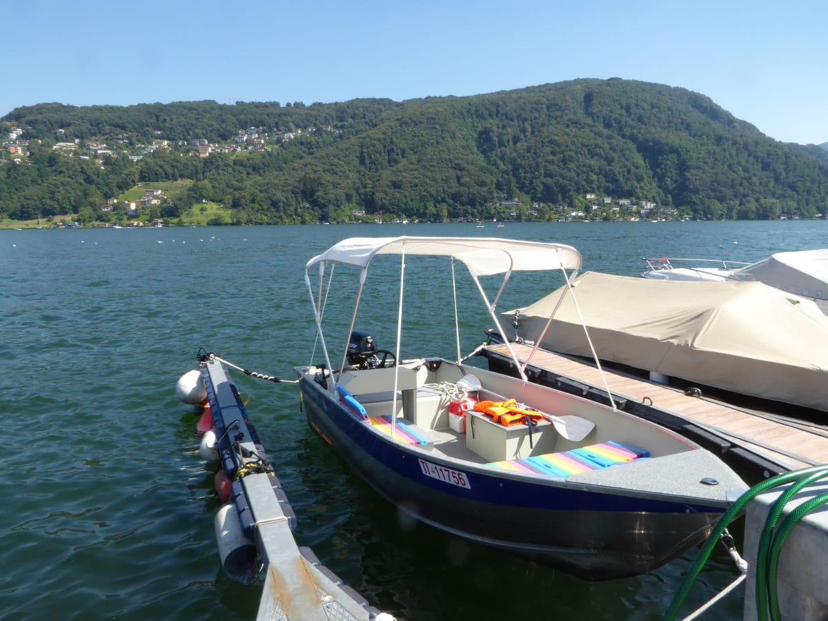 Unser Boot am Steg in Magliaso