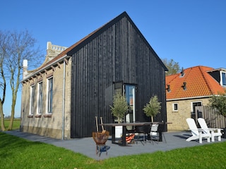 Kerkje in Peins