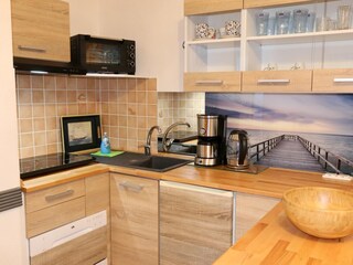 Damit Sie auch im Urlaub nicht auf nichts verzichten müssen: Kühlschrank, Kaffeemaschine, Herd, T...