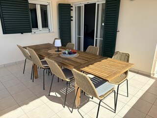 überdachte Terrasse / Balkon im Erdgeschoss