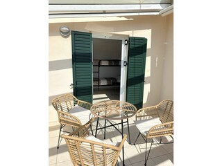verglaste Terrasse / Balkon im ersten Stock
