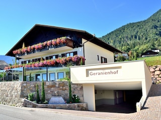 Geranienhof mit Tiefgarage