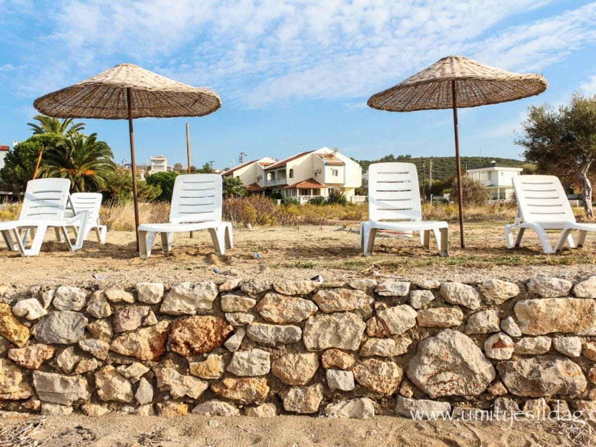 the beach of the villa