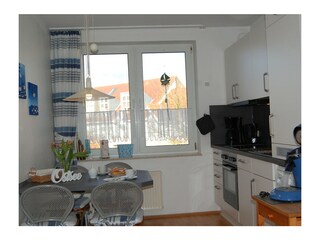 Sehr gut ausgestattete neue Küche