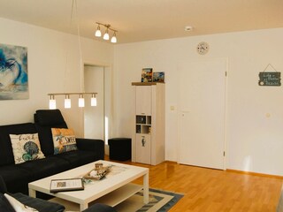 Geräumiges Wohnzimmer