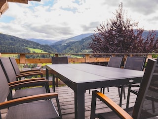 Großer Esstisch Terrasse