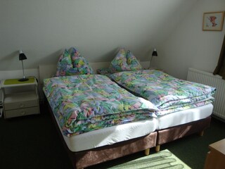 Schlafzimmer mit Bxospringbetten