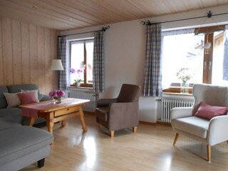 Sofasitzecke mit Sessel