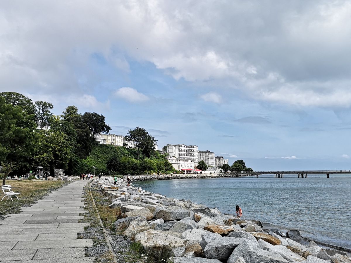 SASSNITZ -Promenade am Hafen