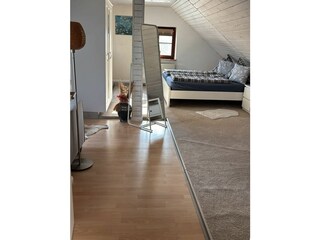 Schlafzimmer mit Ehebett
