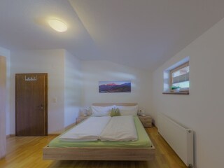 Schlafzimmer oben 160x200 cm Kolm