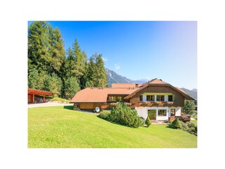 Lovely location and carport for our guests