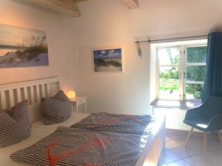 Schlafzimmer 1 - skandinavische Gemütlichkeit